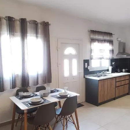 Seaside Apartments Nea Iraklia Exterior foto